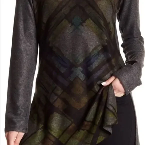 Go Couture Printed V-Neck Sweater Size Large - Picture 9 of 9